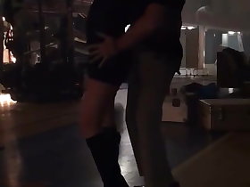 Shakira Hot dance increased hard by groped hard by his dancer !